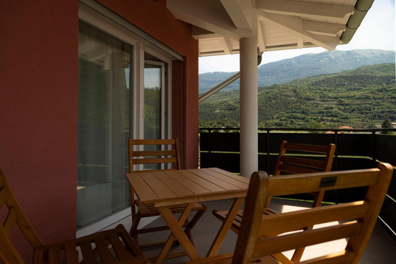 Holiday Apartments Giulia - Green Pietramurata Exterior photo